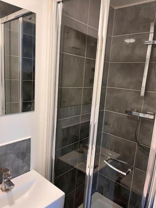 The Serviced Accommodations 할로 외부 사진