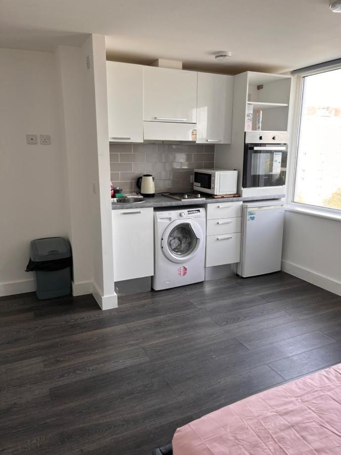 The Serviced Accommodations 할로 외부 사진