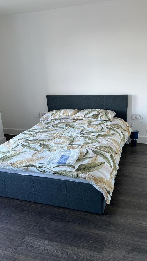 The Serviced Accommodations 할로 외부 사진